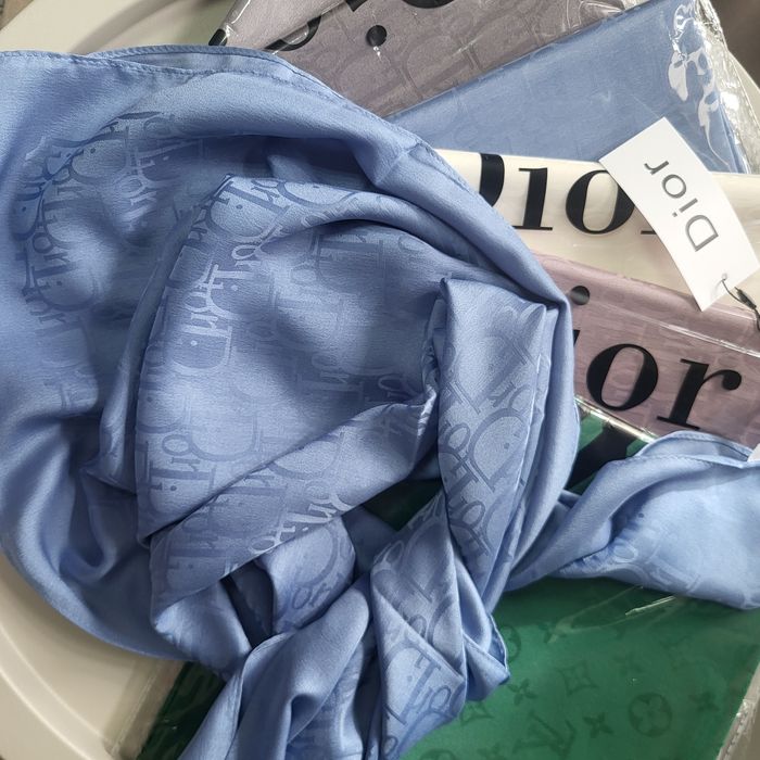 Люксові хустки, нові 
Усі бірки є, якість відмінн