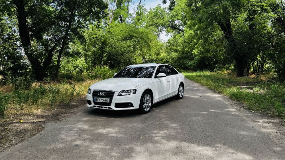 Продам свой автомобиль AUDI A4 B8