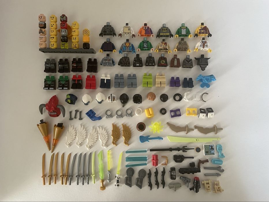 Лего мініфігурки, торси, аксесуари