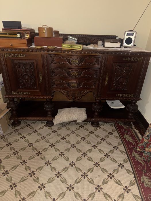 Aparador de madeira 2 portas