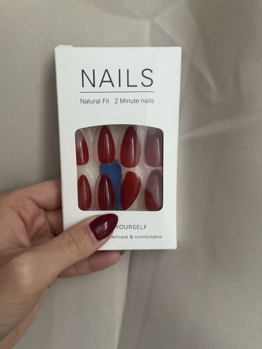 Paznokcie sztuczne Temu