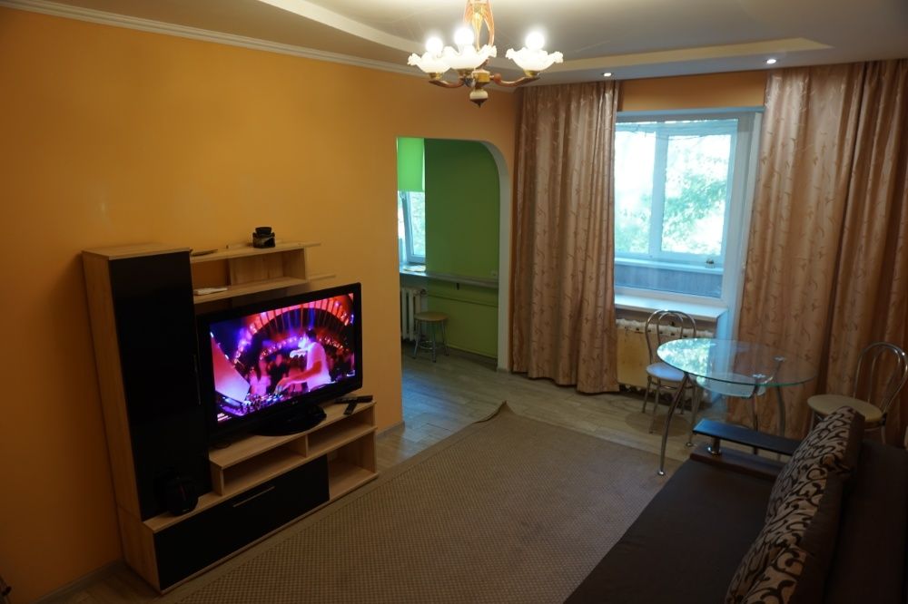 Посуточно, 2к, метро Зверинецька, ул. Бастионная 3/12