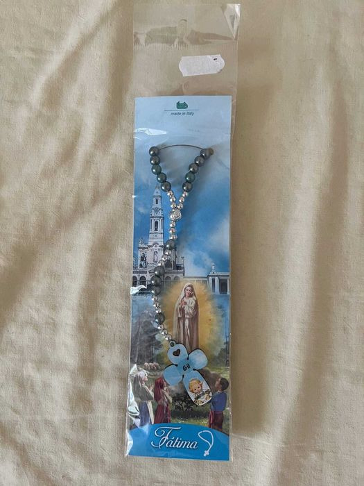Terço de Fátima azul com o nome Gil