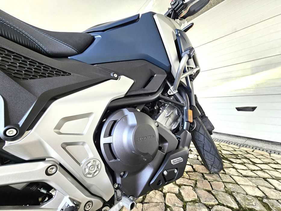 Honda NC 750 X DCT com Extras, apenas 5.930 kms com 18 meses garantia