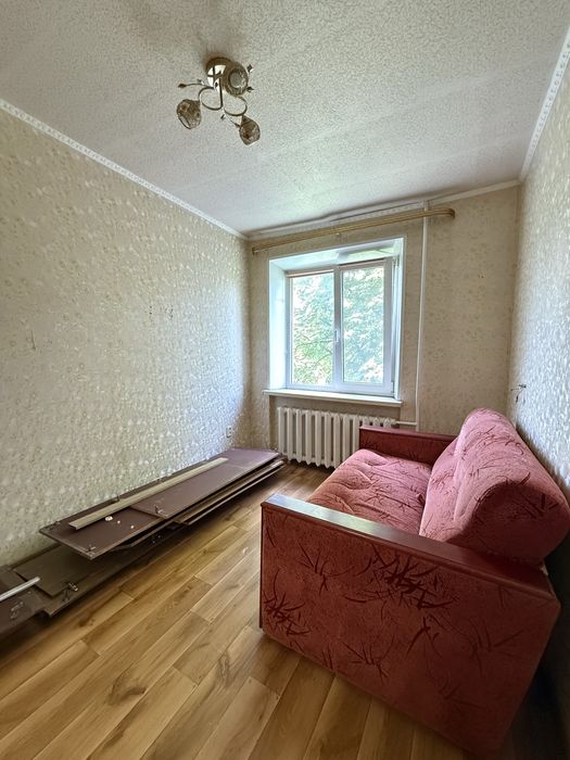 Трикімнатна з меблями 3 кімн 11 школа Полтава Акваарена 45 999 $