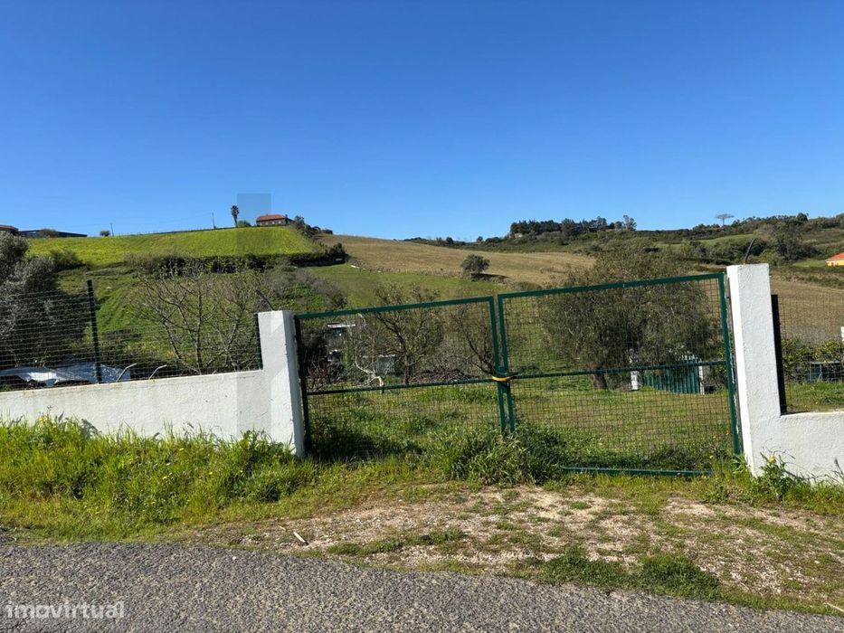 Terreno com viabilidade de construção — Sobral de Monte Agraço, Lisboa