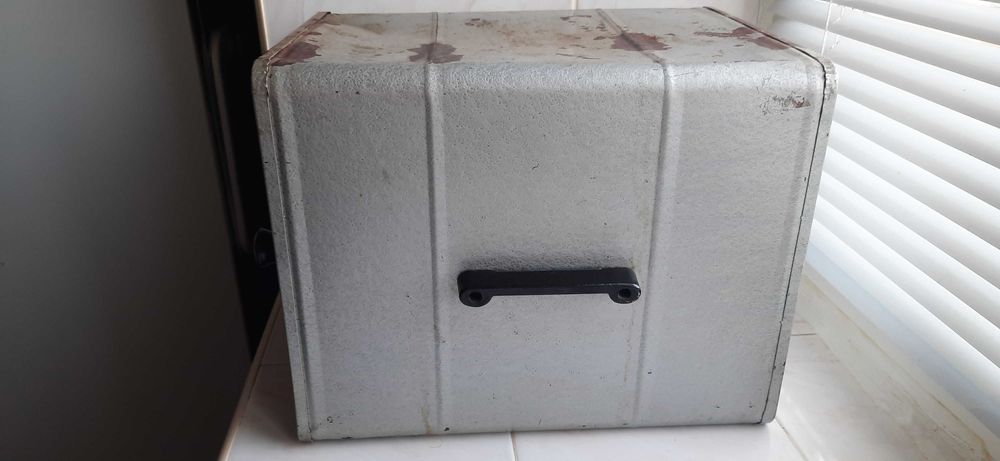 Электродуховка с 4 противнями.