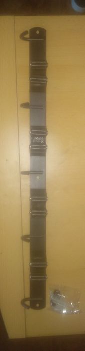 Wieszak na narzędzia ogrodnicze