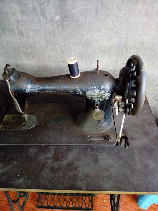 Maquina de costura antiga marca singer
