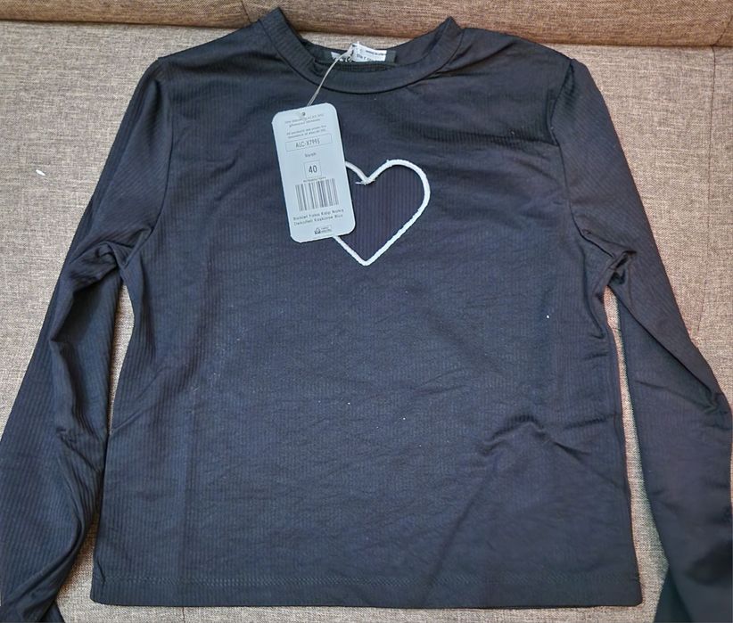 Camisola nova com etiqueta