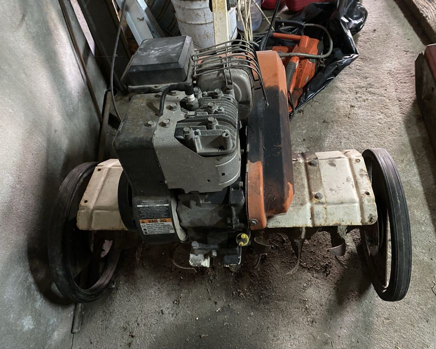 Moto enxada Briggs Stratton