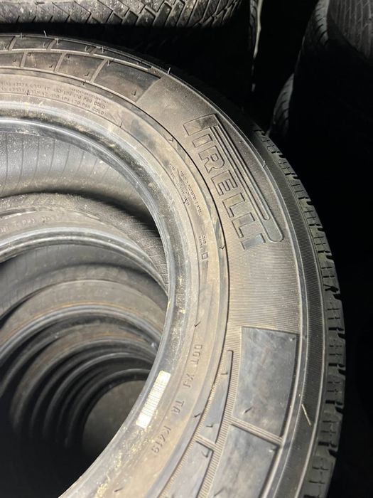 Pirelli 235/65/16c пара зимних шин