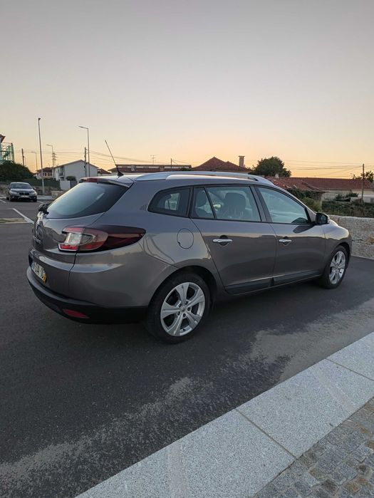 Renault Megane 3 - Break 1.5DCI 110CV (CAIXA DE 6) - Revisão feita, pintura e interiores em boa estado