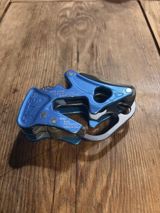 Climbing technology alpine up