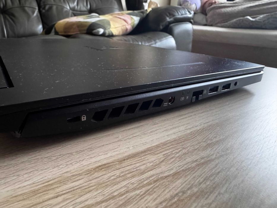 Laptop Acer Predator Helios 300 | RTX 2060 6gb | i7-9750H | 8gb RAM