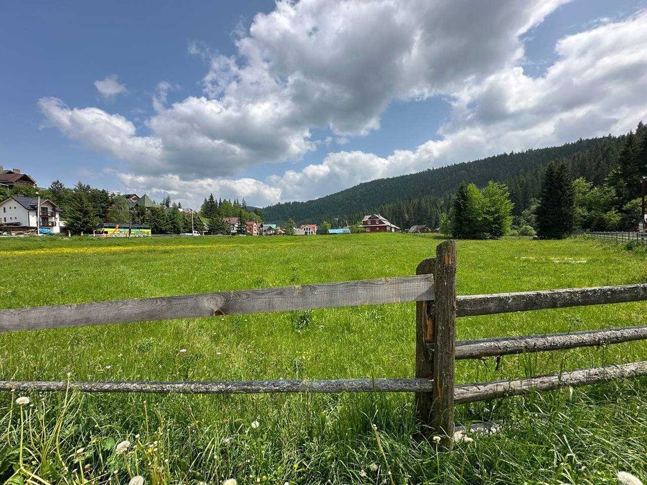 Вигідна пропозиція в першій лінії ділянка в Поляниці поруч з Буковелем