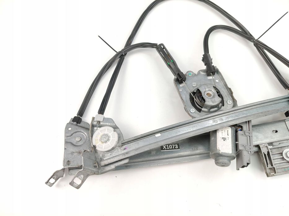 opel tigra b podnośnik szyby prawy przód 93163589