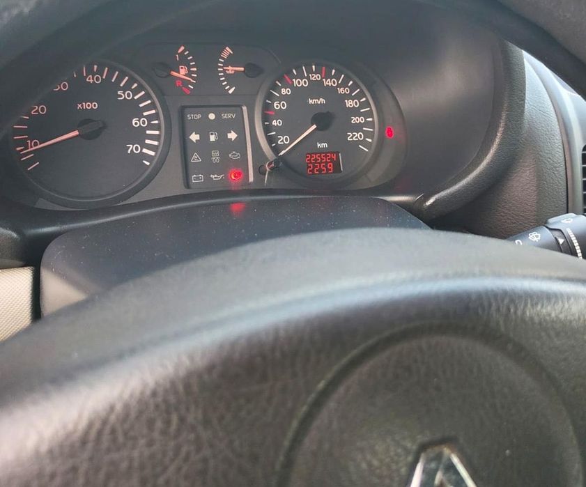 Renault Clio Comercial 1.5 dCi 1 Dono – 225.500 km – Histórico Completo (+3000€ Gasto em Oficina)