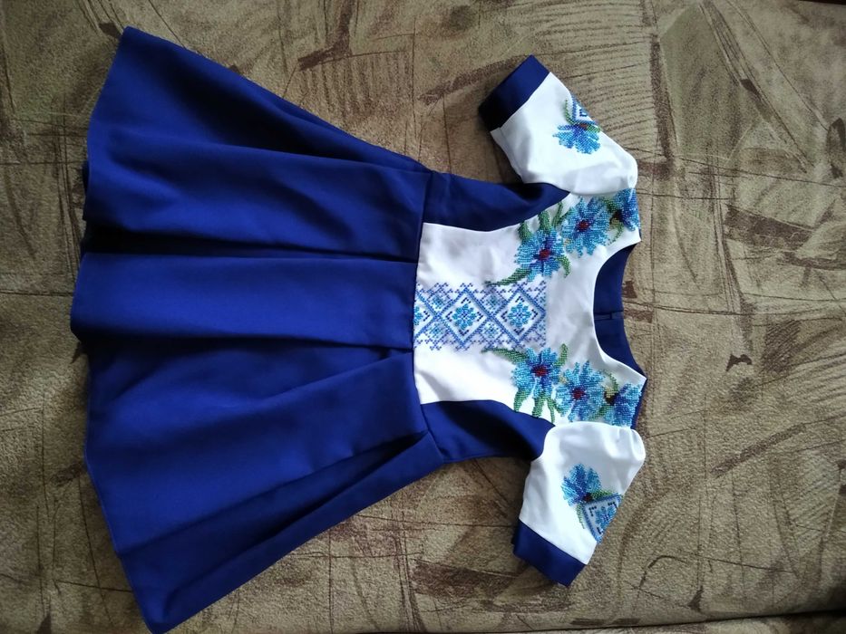 Вишите плаття для дівчинки