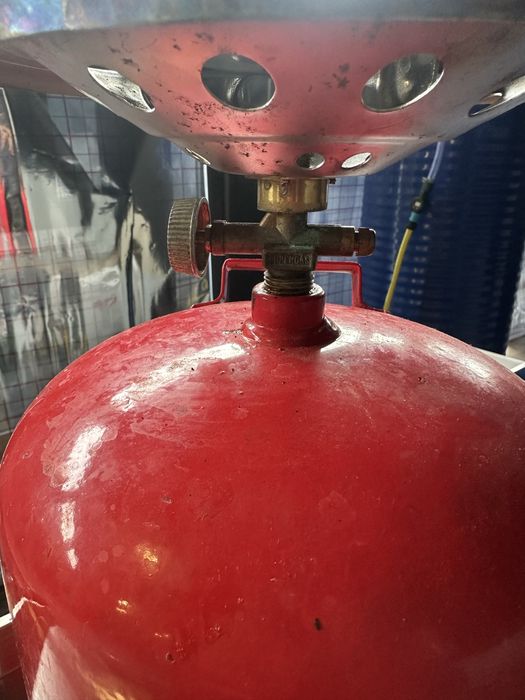 Продам газовий балон 11л