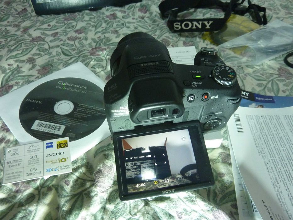 Maquina fotografica SONY CYBER-SHOT HX-100V (Praticalmente nova)