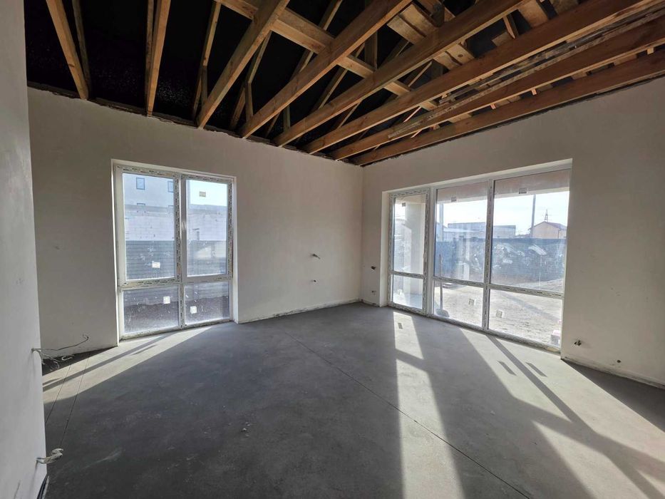 Тарасівка вул Павлюченка будинок 120м.кв. 5 соток землі