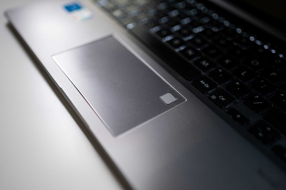 Vivobook ASUS X421EA_S433EA // i5 1135G7; 8GB ram; 512 ssd