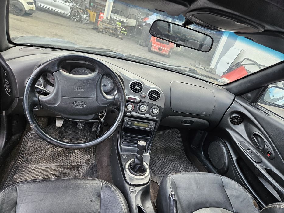 Hyundai Coupé 1.6i de 2000 para peças