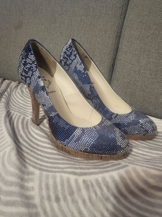 Szpilki Bata roz. 36