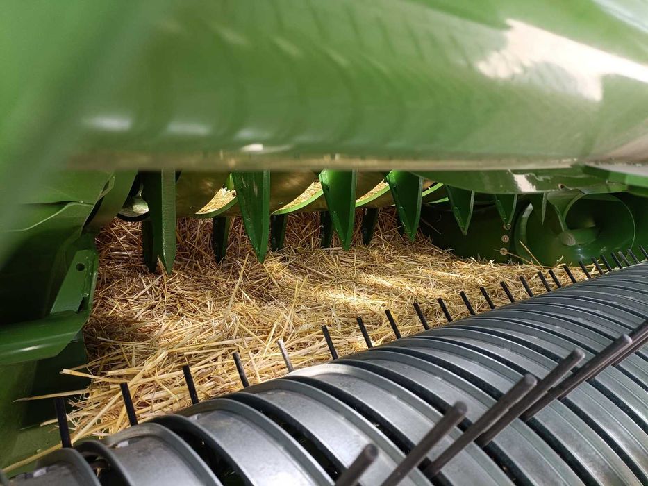 Тюковий прес-підбирач Krone BIG PACK 1270 HS