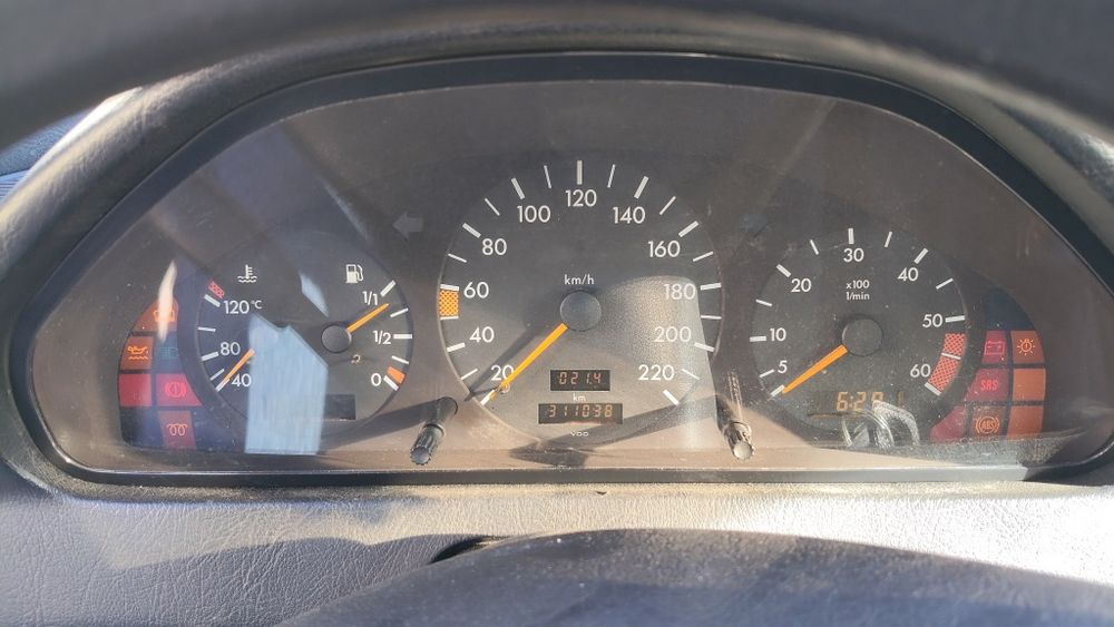 Vendo Mercedes c200 em bom estado