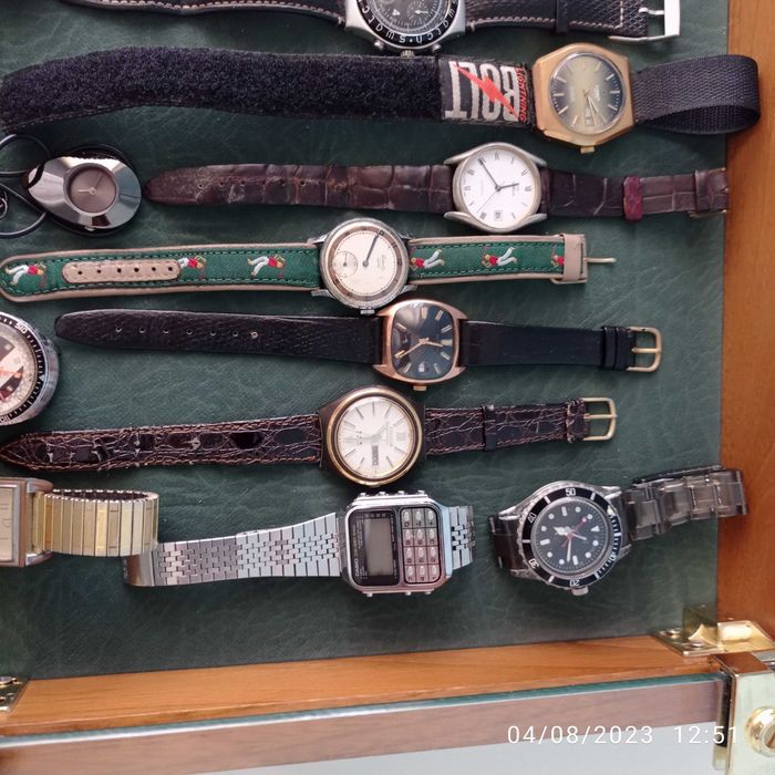 Relógios de várias marcas