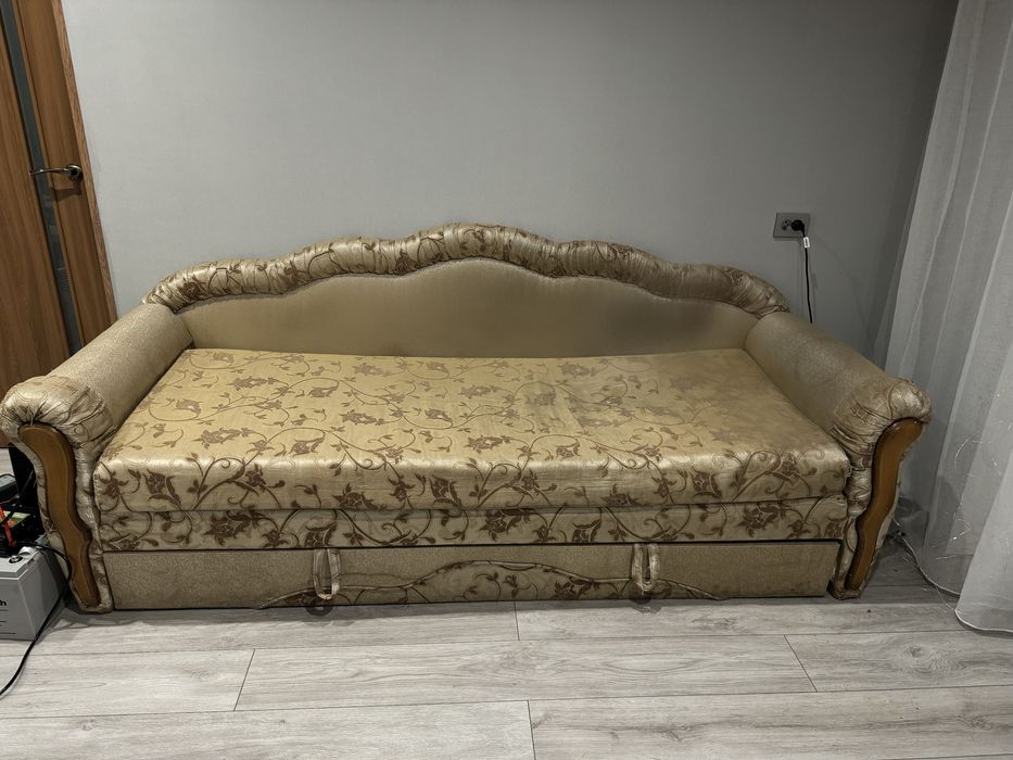 Диван розкладний (доступний до вивозу після 25.01.26