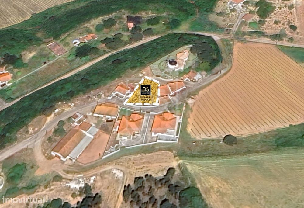 Terreno Urbano com Ruína e Potencial de Construção | Matacães – Torres — Torres Vedras (São Pedro, Santiago, Santa Maria Do Castelo E São Miguel) E Matacães, Lisboa