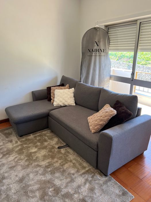 Sofá cama com baú de arrumação COMO NOVO