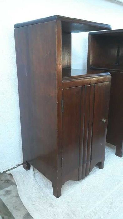 Conjunto 2 Mesas de cabeceira Anos 40