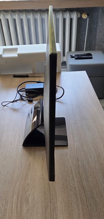 Monitor HP 27vx czarny
