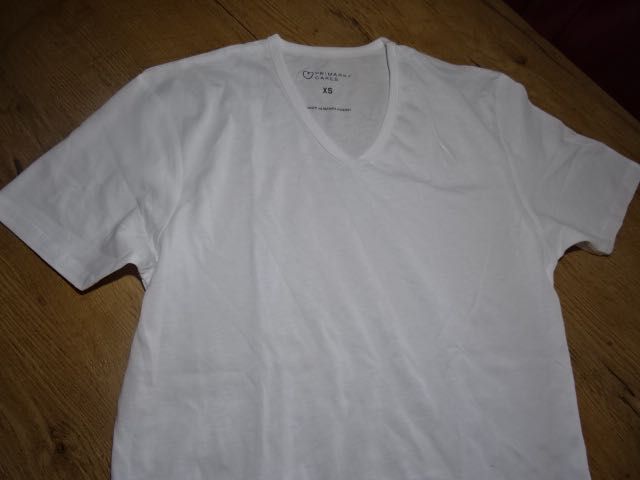 Primark t-shirt w serek nowa XS