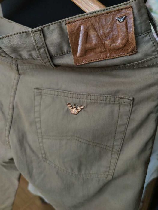 Джинсы Armani jeans Italy w30 stretch beidge.