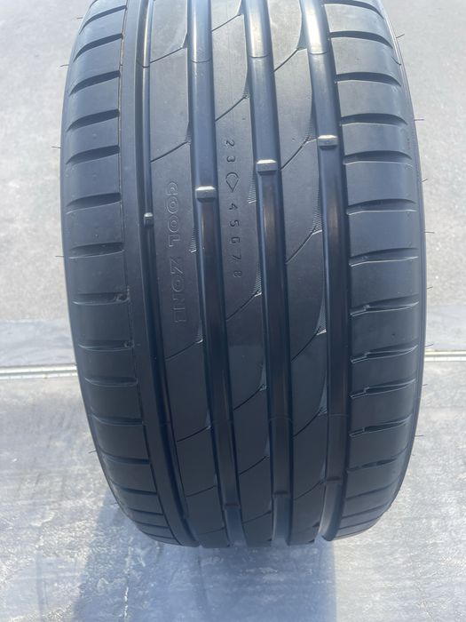 245/40/18 nokian hakka z