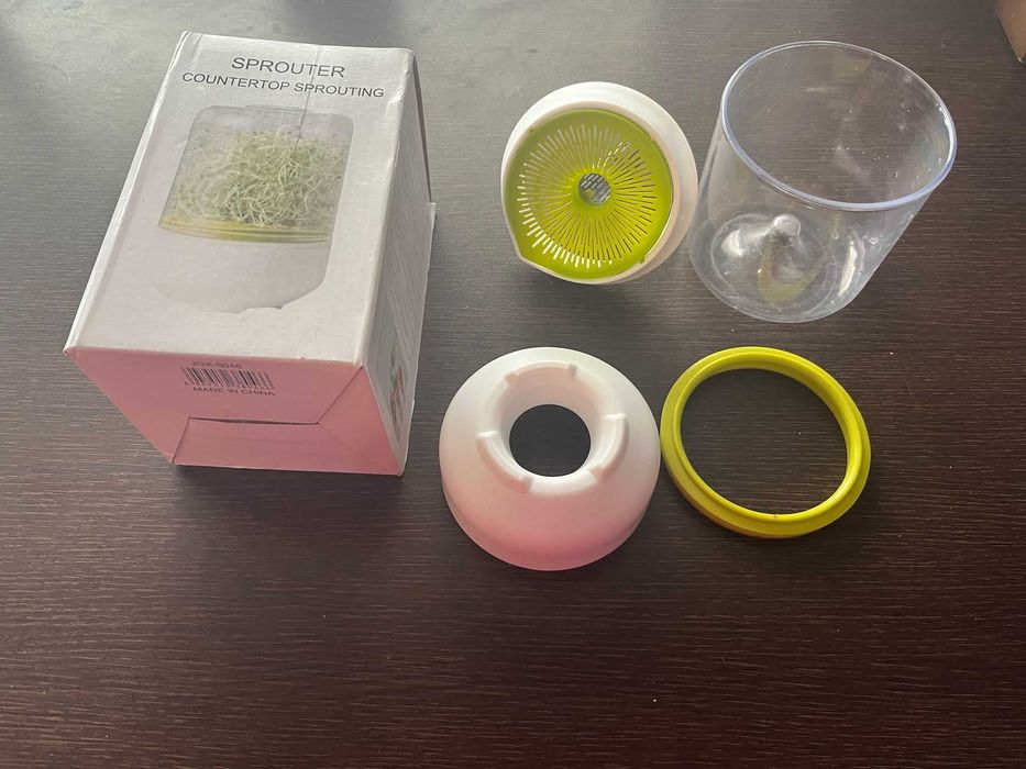 Recepiente para conservação de vegetais no frigorífico - A extrear