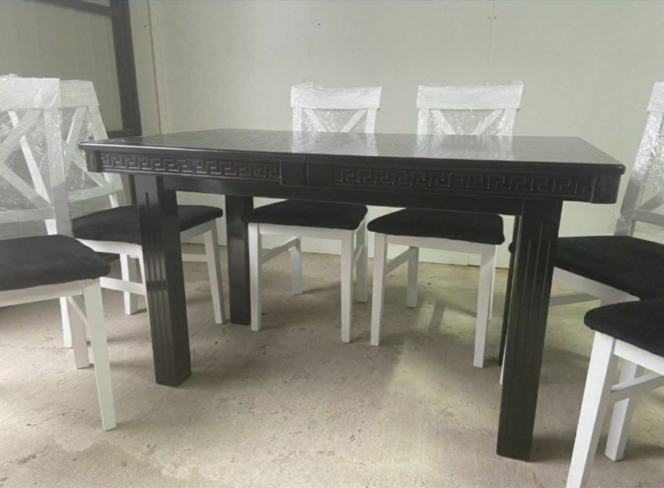 Кухонні набори, Столи та стільці.