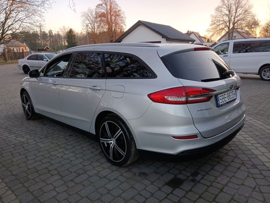 Ford Mondeo 2.0Tdci full LED klimatyzacja navigacja pdc
