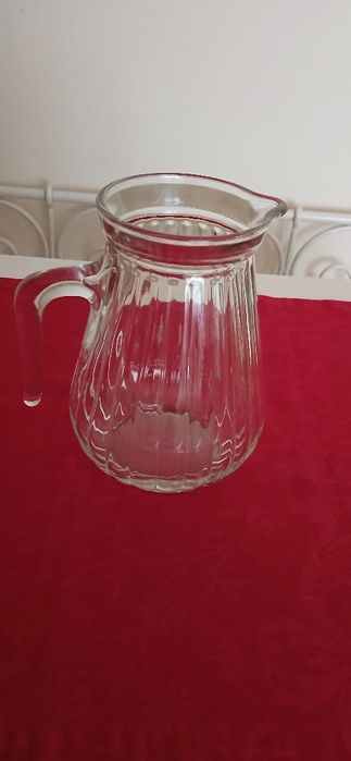 Jarro de vidro, para bebidas