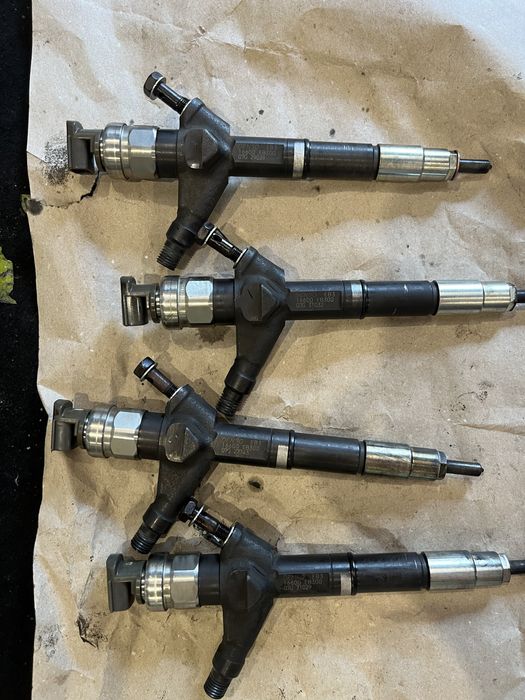 Форсунки топливные Nissan Navara Pathfinder Х-trail t30