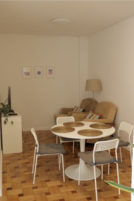 Arrenda-se quarto ISCAP. Suite com varanda