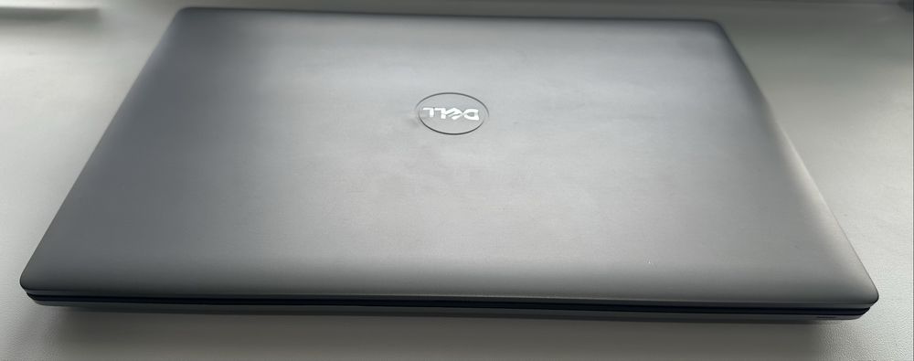 Dell Precision 7560/W-11855M/(RTX 3060)RTX A3000 6GB/32GB RAM /NVME 256