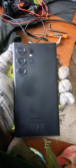 S 23 ultra 512 с разбитым дисплеем продам или обменяю на сдр