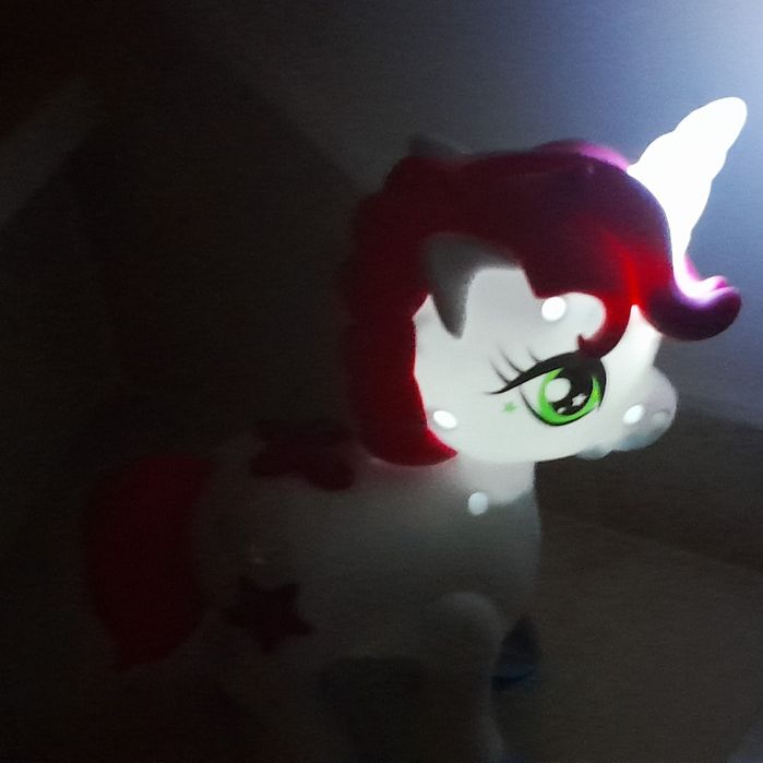 Unicórnio com luz e sons