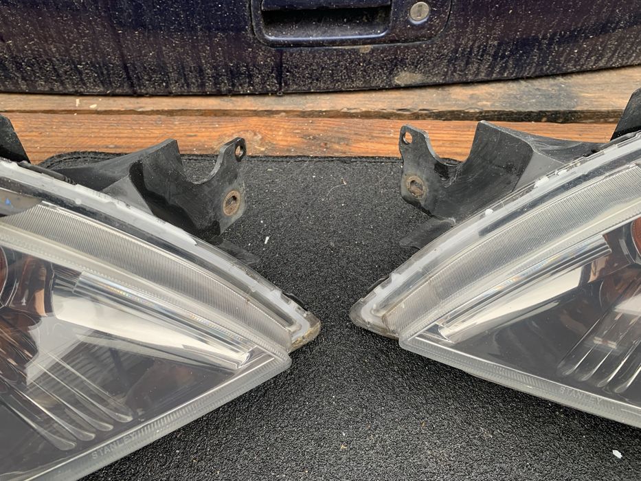 Фари Mitsubishi Lancer 9 Мітсубіші Лансер 9